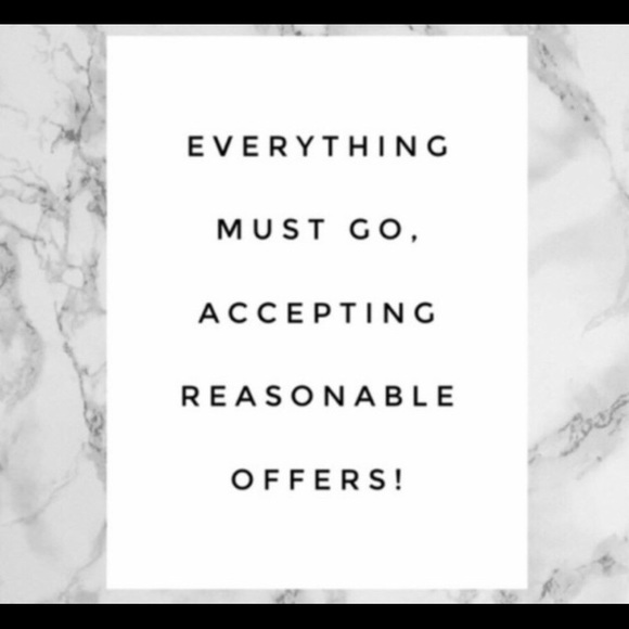 Closet clean out! Make reasonable offers ❤️ - Picture 1 of 1